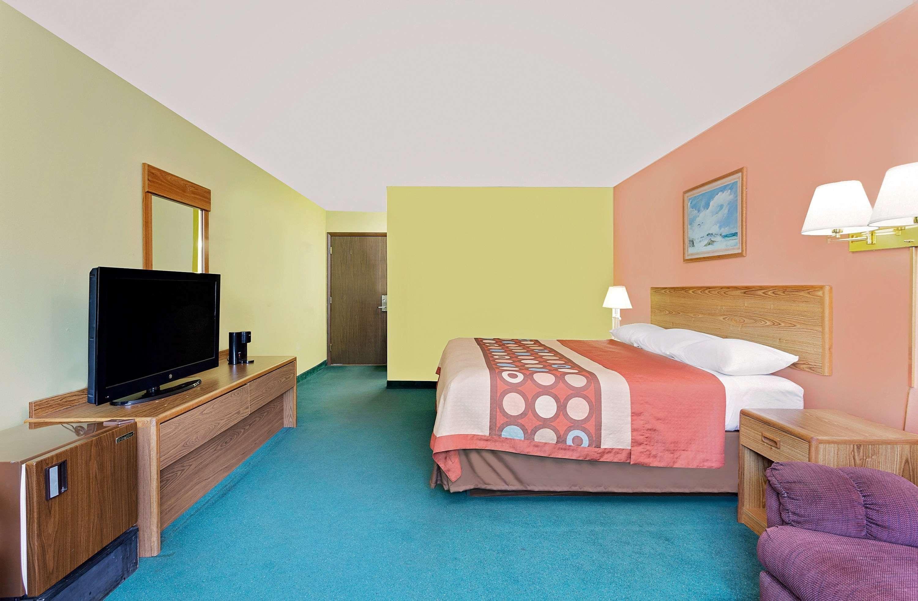 Super 8 By Wyndham Sturgeon Bay Hotell Eksteriør bilde