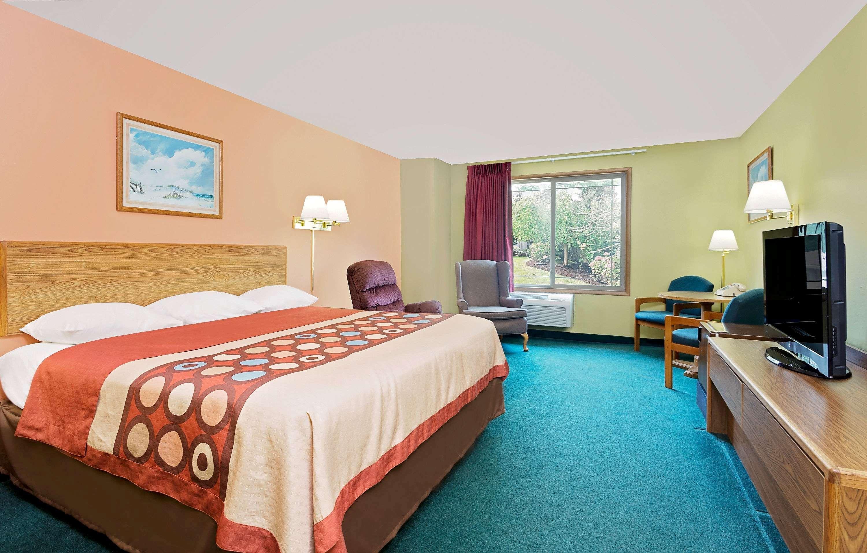 Super 8 By Wyndham Sturgeon Bay Hotell Eksteriør bilde