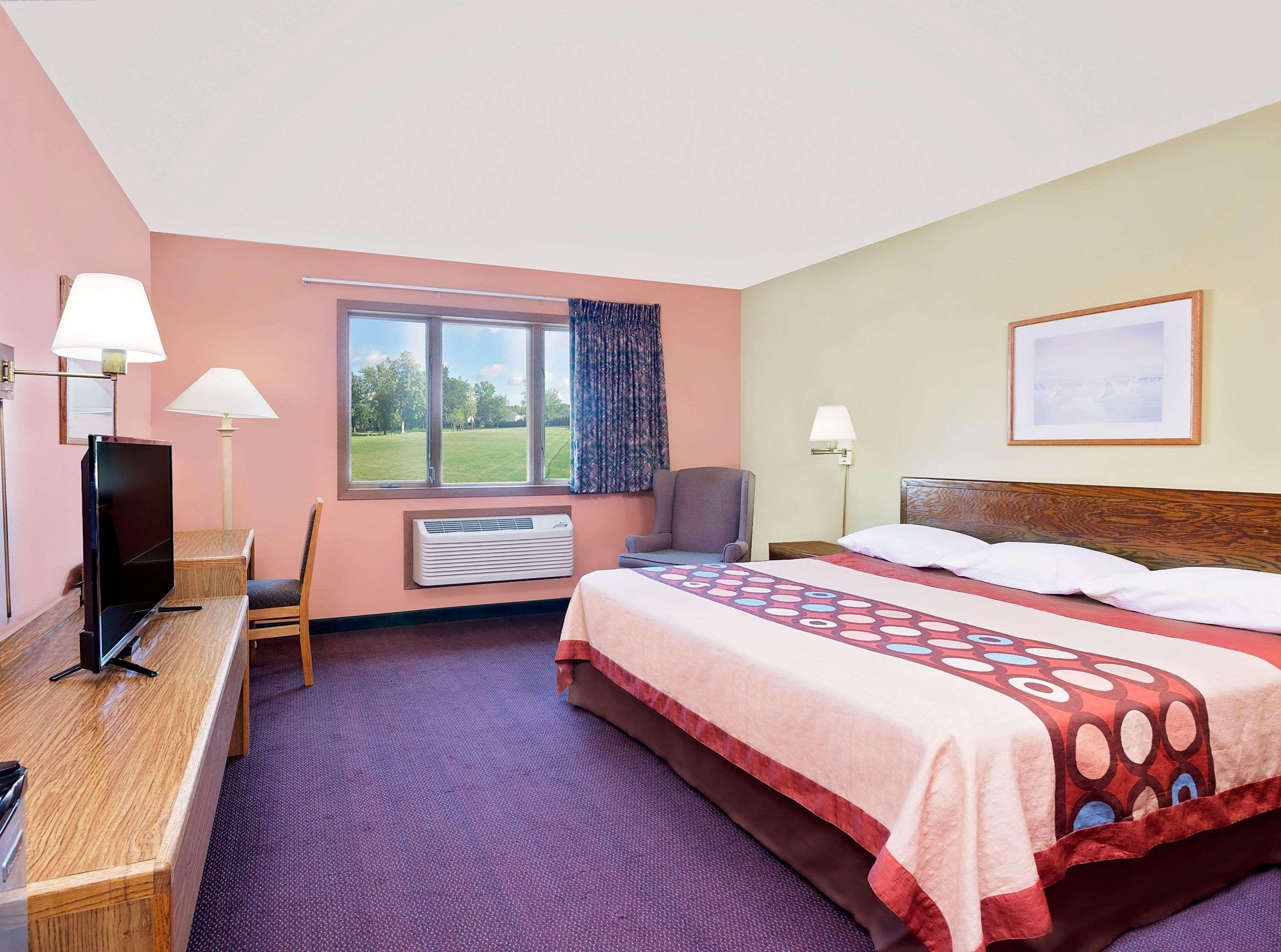 Super 8 By Wyndham Sturgeon Bay Hotell Eksteriør bilde