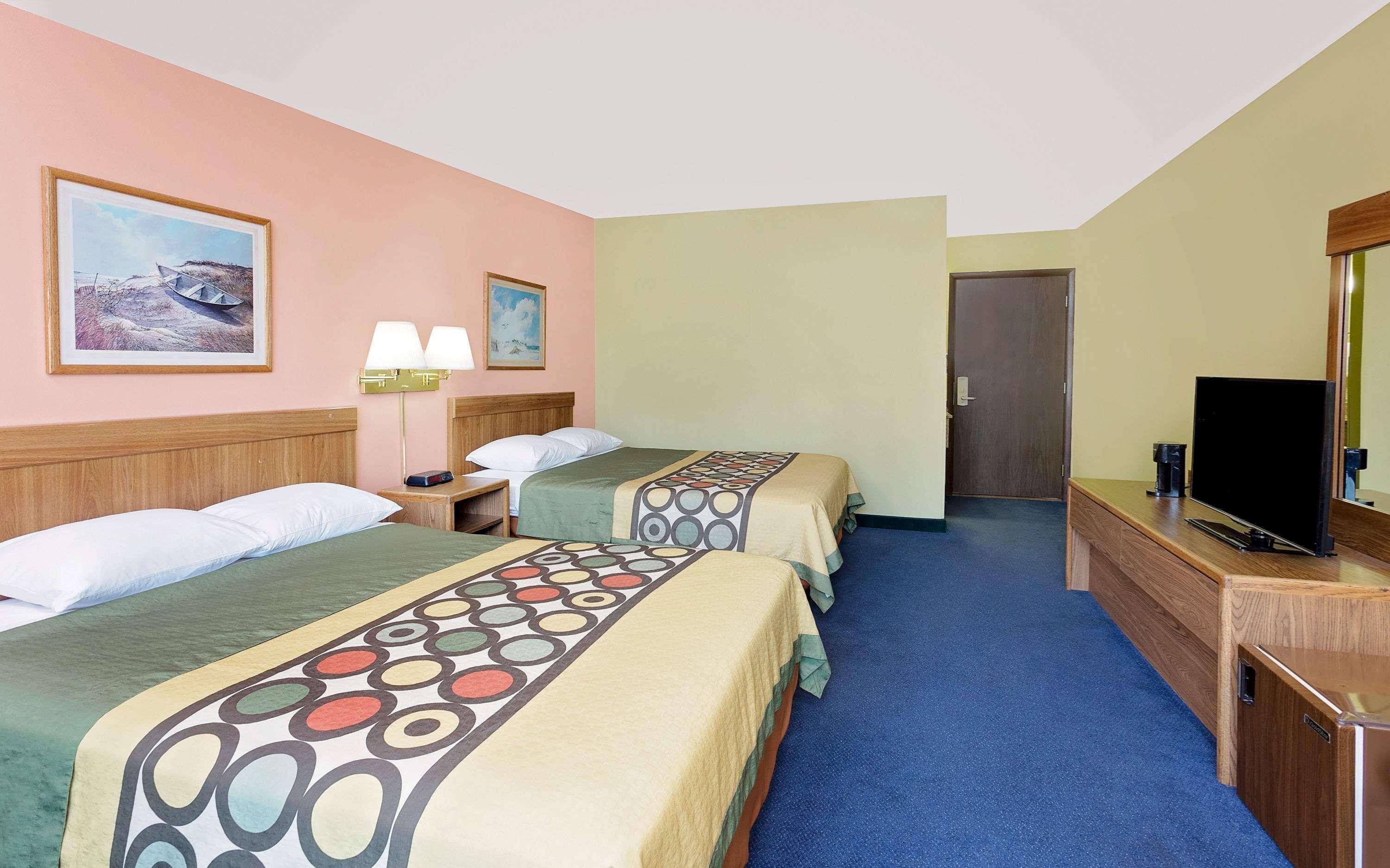 Super 8 By Wyndham Sturgeon Bay Hotell Eksteriør bilde